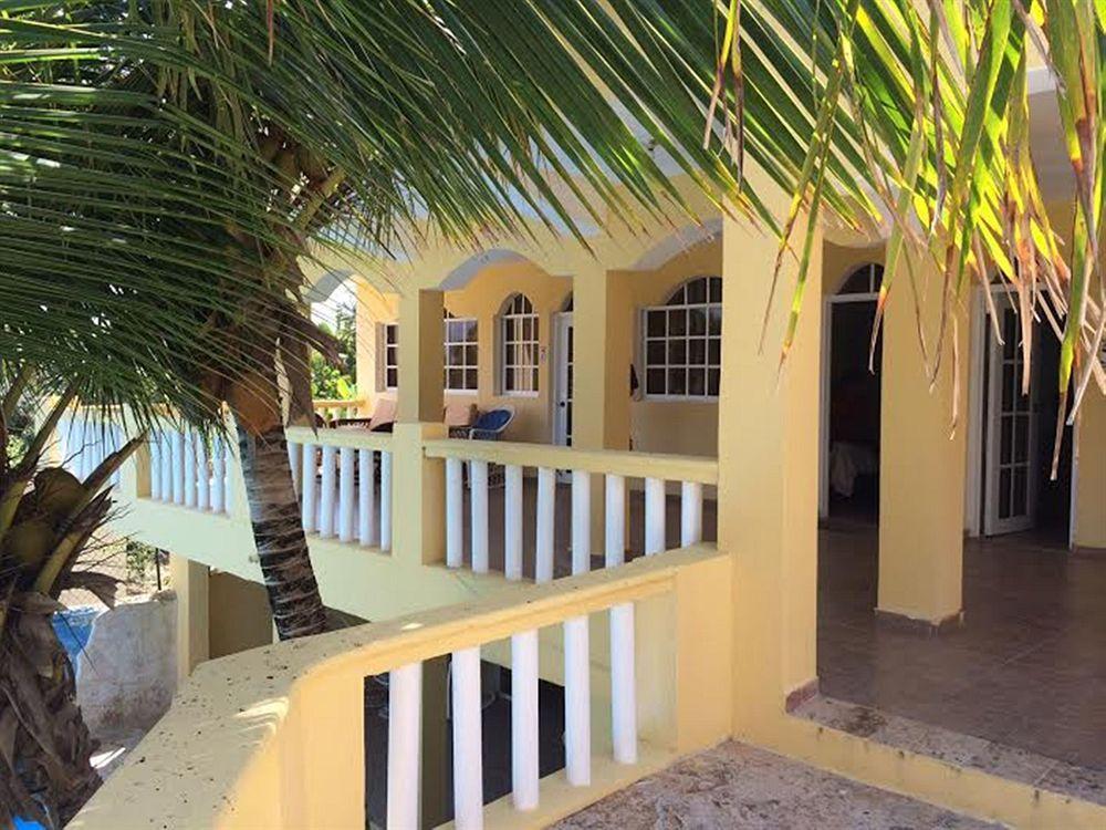 Hotel El Viejo Pirata Boca de Yuma Exterior photo