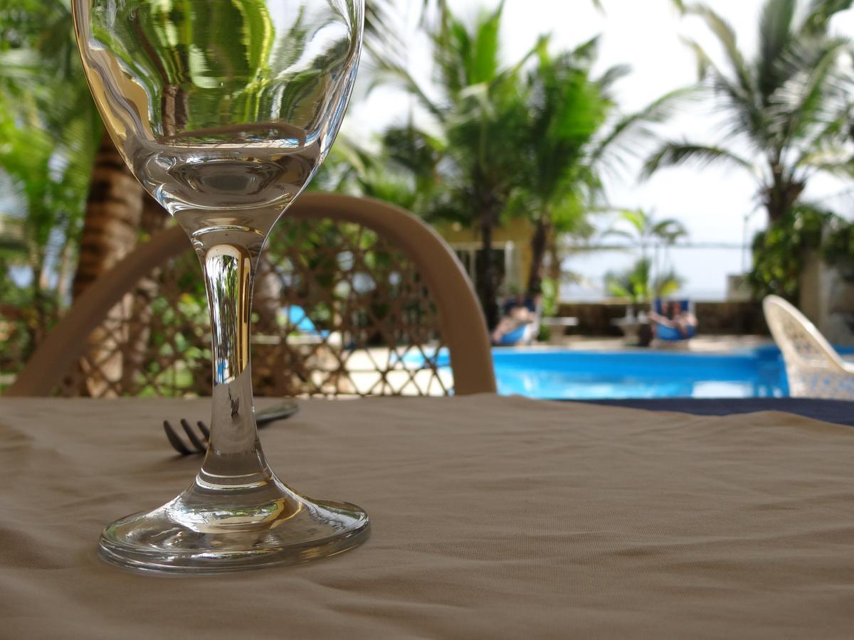 Hotel El Viejo Pirata Boca de Yuma Exterior photo